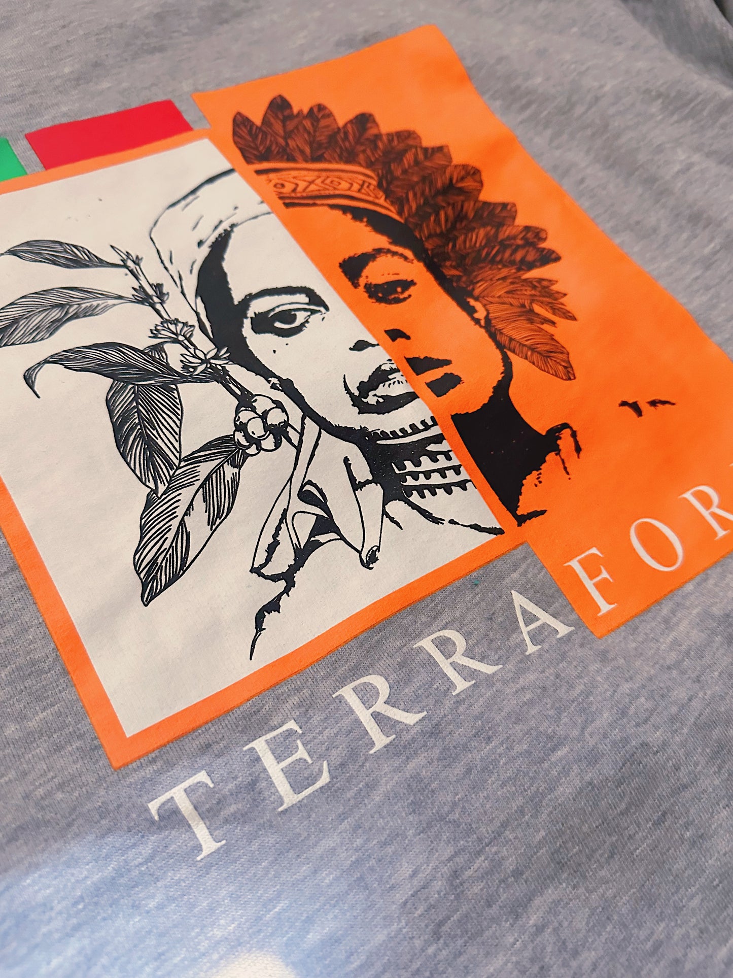 Queen mother grey crew neck